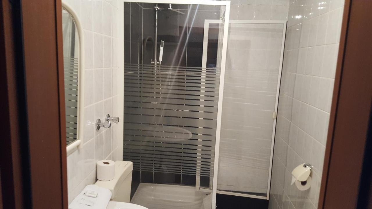Zimmer Im Gruenen Wuppertal Buitenkant foto