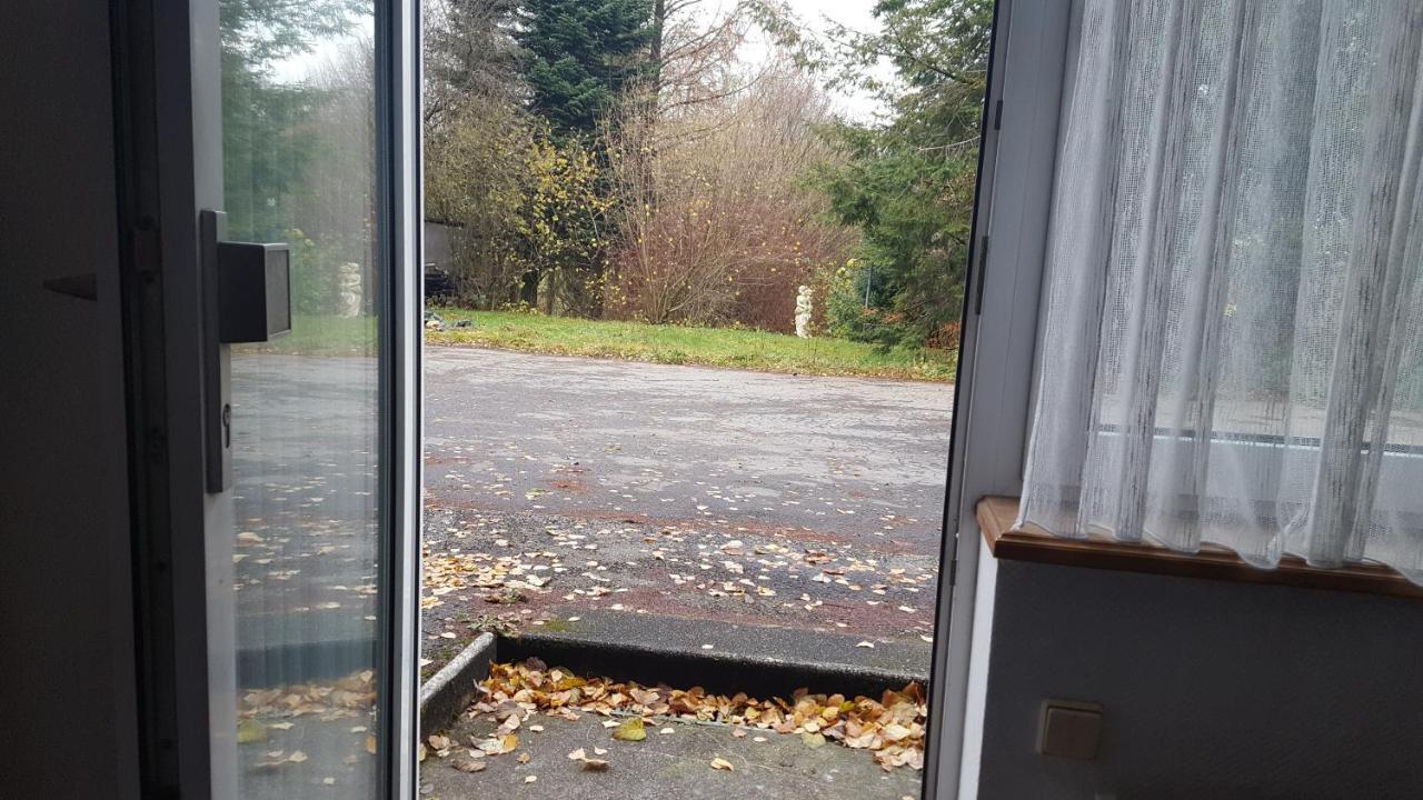 Zimmer Im Gruenen Wuppertal Buitenkant foto