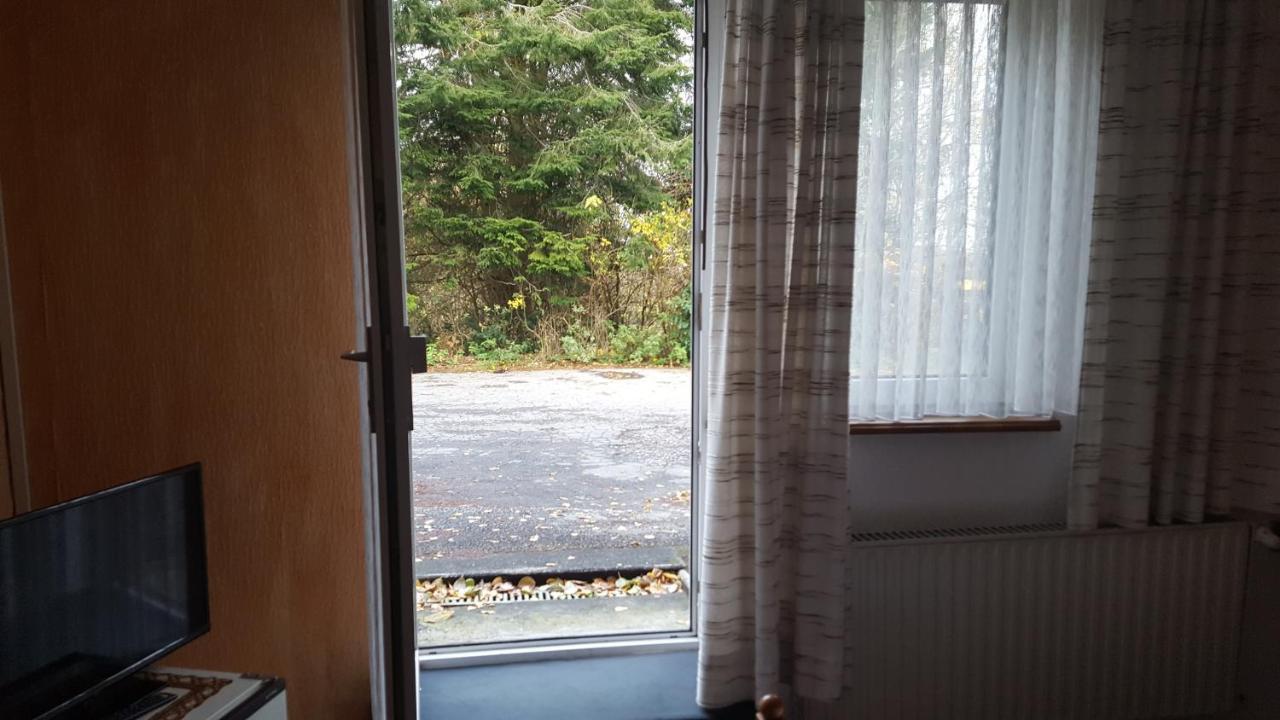 Zimmer Im Gruenen Wuppertal Buitenkant foto
